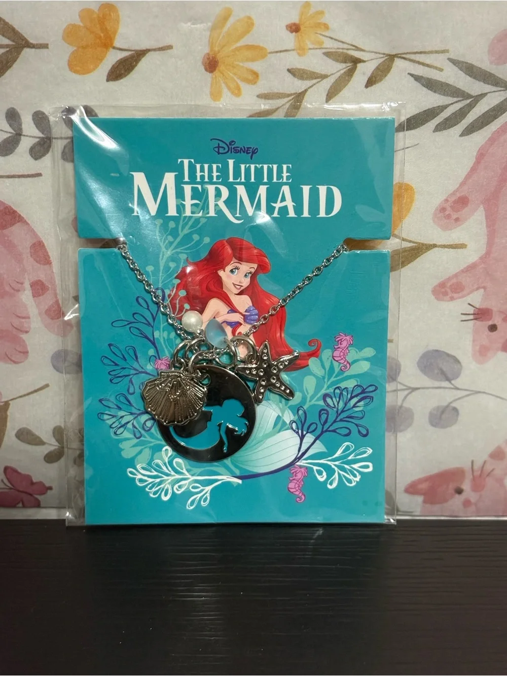 Disney The Little Mermaid Charm Necklace Sea shell star fish silver tone. New.